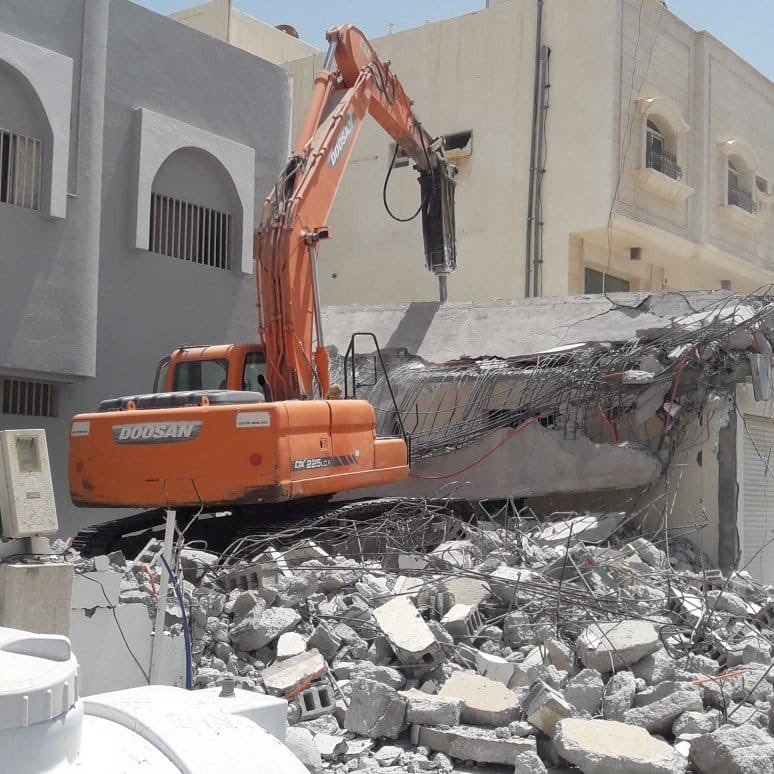مقاول حفريات وردم بالرياض مع معدات ثقيلة